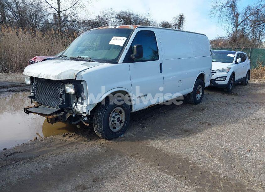 Photo 2 of 2004 Gmc Savana STANDARD (VIN 1GTHG35U541132912)