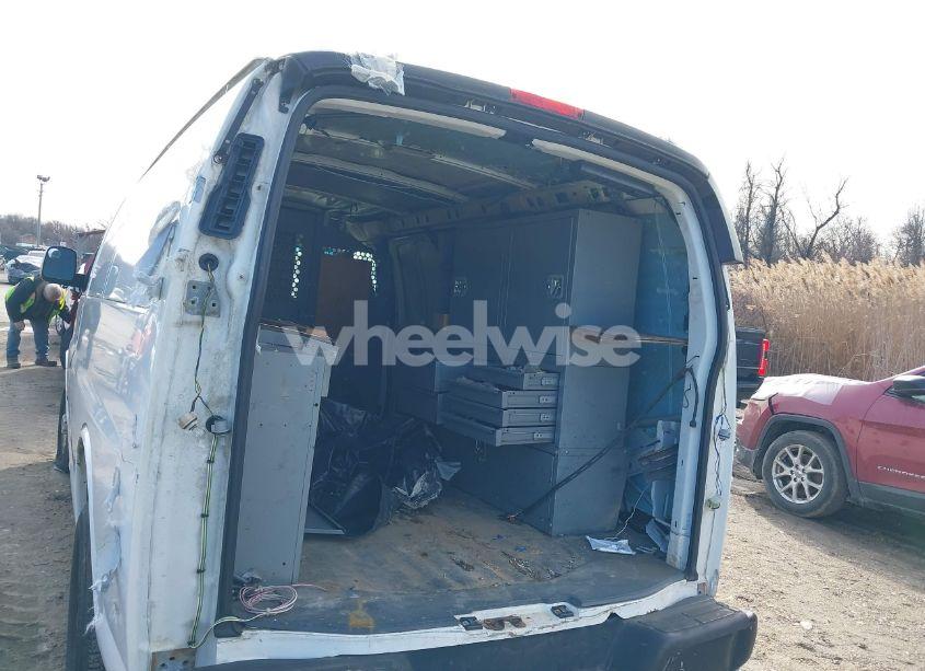 Photo 6 of 2004 Gmc Savana STANDARD (VIN 1GTHG35U541132912)