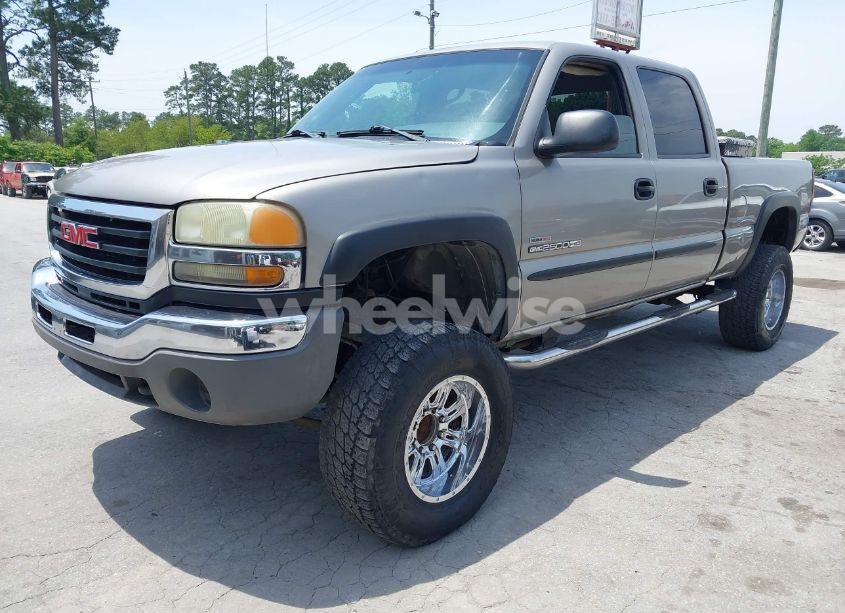 Photo 2 of 2003 Gmc Sierra K2500 HD (VIN 1GTHK23103F130049)