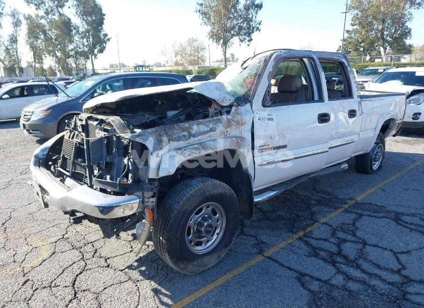 Photo 2 of 2004 Gmc Sierra 2500HD SLT (VIN 1GTHK23224F183264)