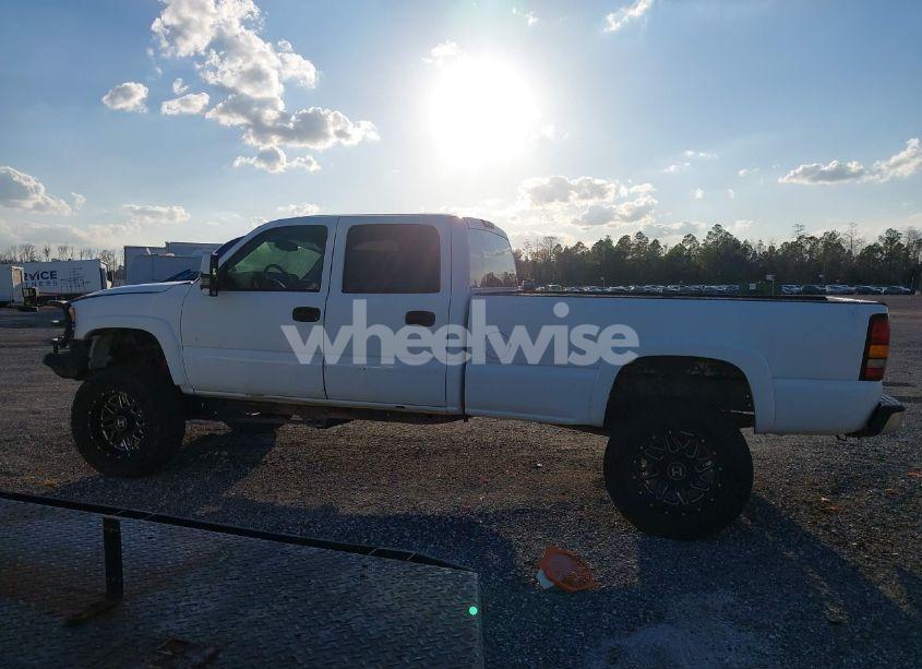 Photo 14 of 2004 Gmc Sierra 2500HD SLE (VIN 1GTHK232X4F267509)