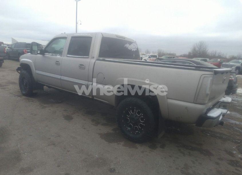 Photo 3 of 2007 Gmc Sierra 2500HD CLASSIC SLT (VIN 1GTHK23D47F177357)