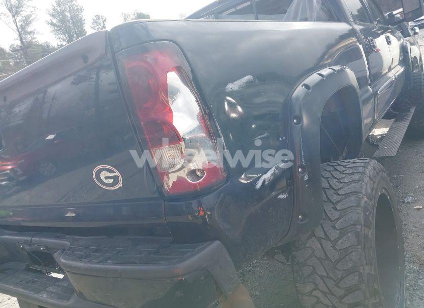 Photo 6 of 2005 Gmc Sierra 2500HD (VIN 1GTHK23U05F908931)