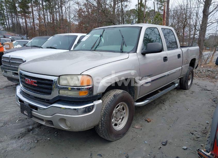 Photo 2 of 2007 Gmc Sierra 2500HD CLASSIC SLT (VIN 1GTHK23U07F124297)