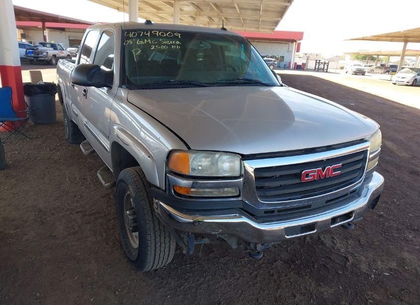 2005 Gmc Sierra 2500HD SLT (VIN 1GTHK23U25F806630) main photo