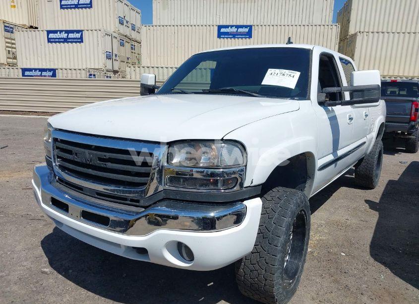 Photo 2 of 2006 Gmc Sierra 2500HD SLE1 (VIN 1GTHK23U26F269713)