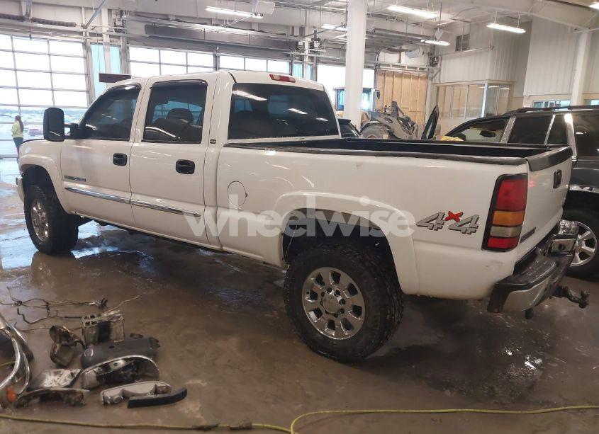 Photo 3 of 2006 Gmc Sierra 2500HD SLE1 (VIN 1GTHK23UX6F143230)