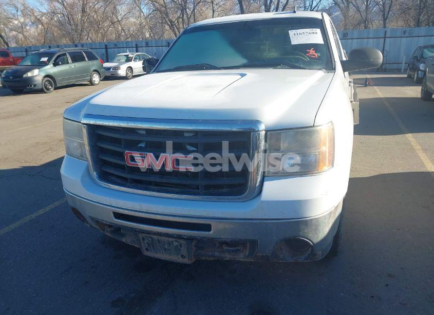 Photo 6 of 2007 Gmc Sierra 2500HD WORK TRUCK (VIN 1GTHK24K77E600581)