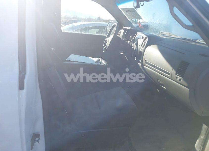 Photo 8 of 2007 Gmc Sierra 2500HD WORK TRUCK (VIN 1GTHK24K77E600581)