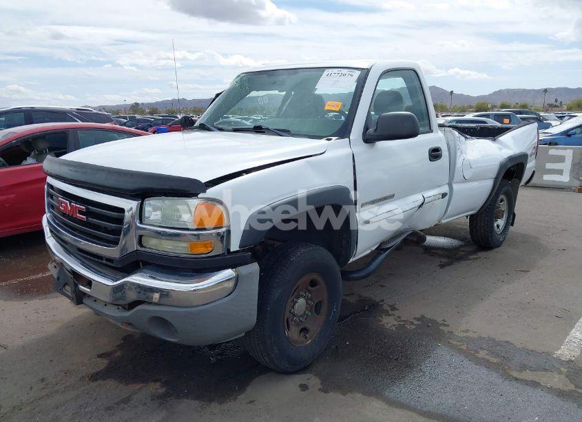 Photo 2 of 2004 Gmc Sierra 2500HD (VIN 1GTHK24U34E337860)