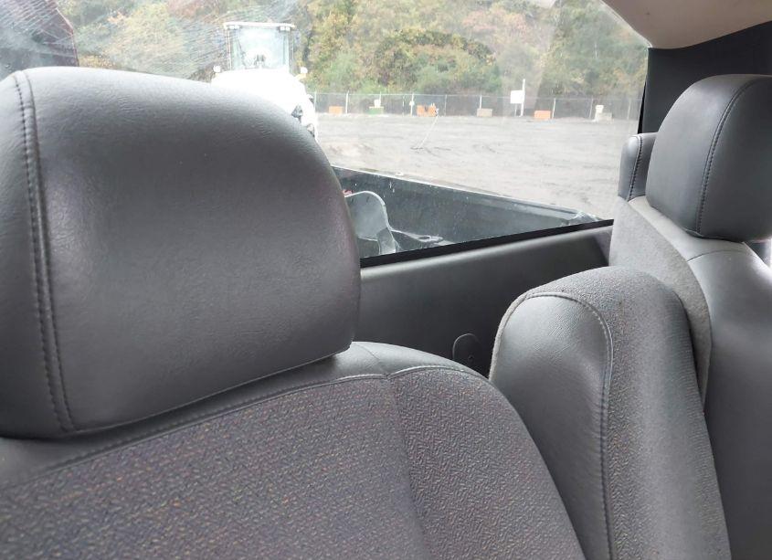 Photo 8 of 2003 Gmc Sierra 2500HD WORK TRUCK (VIN 1GTHK24U63E344624)