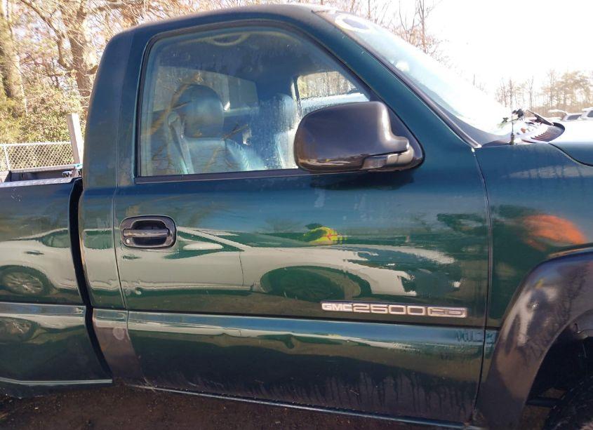 Photo 13 of 2005 Gmc Sierra 2500HD WORK TRUCK (VIN 1GTHK24UX5E330602)