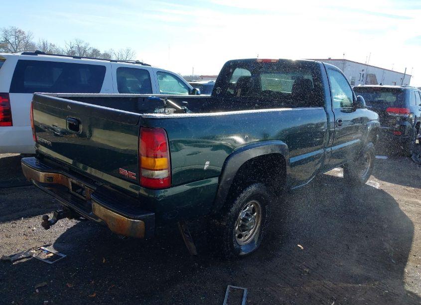 Photo 4 of 2005 Gmc Sierra 2500HD WORK TRUCK (VIN 1GTHK24UX5E330602)