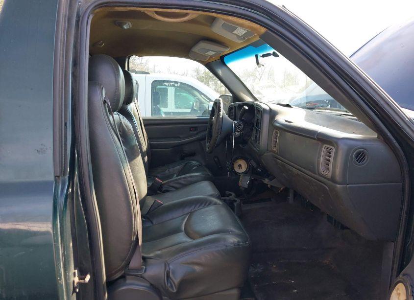 Photo 5 of 2005 Gmc Sierra 2500HD WORK TRUCK (VIN 1GTHK24UX5E330602)