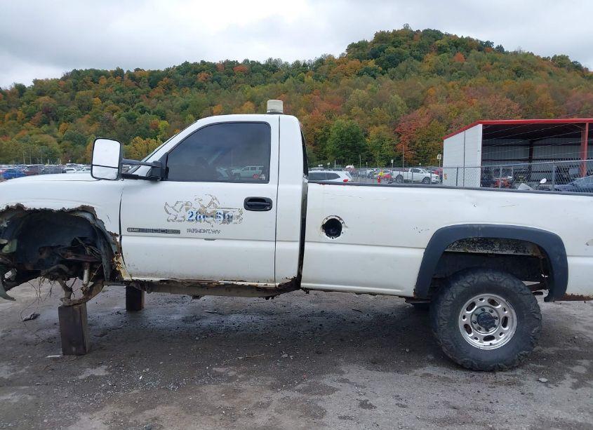 Photo 15 of 2006 Gmc Sierra 2500HD WORK TRUCK (VIN 1GTHK24UX6E276705)