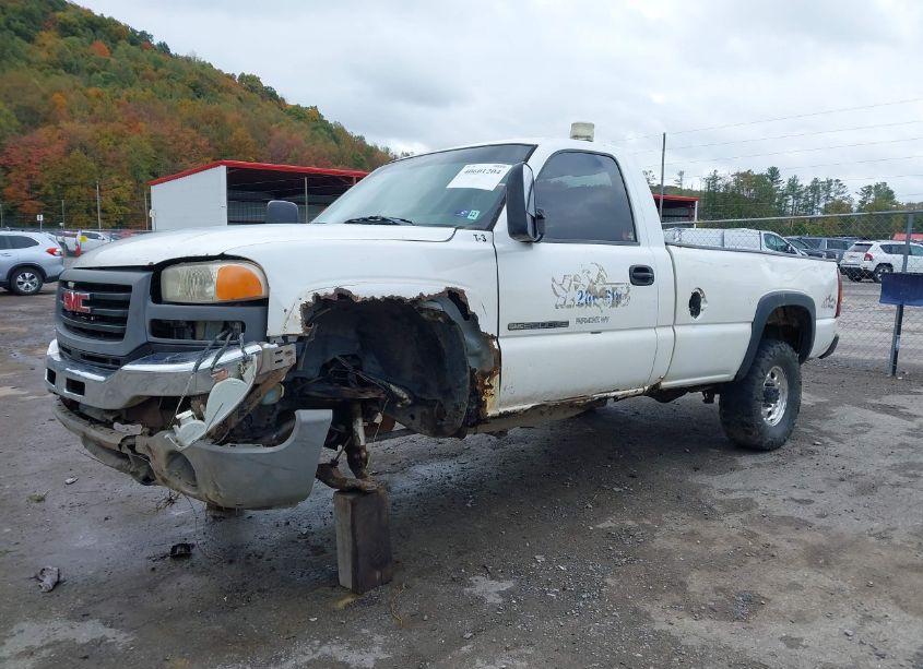 Photo 2 of 2006 Gmc Sierra 2500HD WORK TRUCK (VIN 1GTHK24UX6E276705)