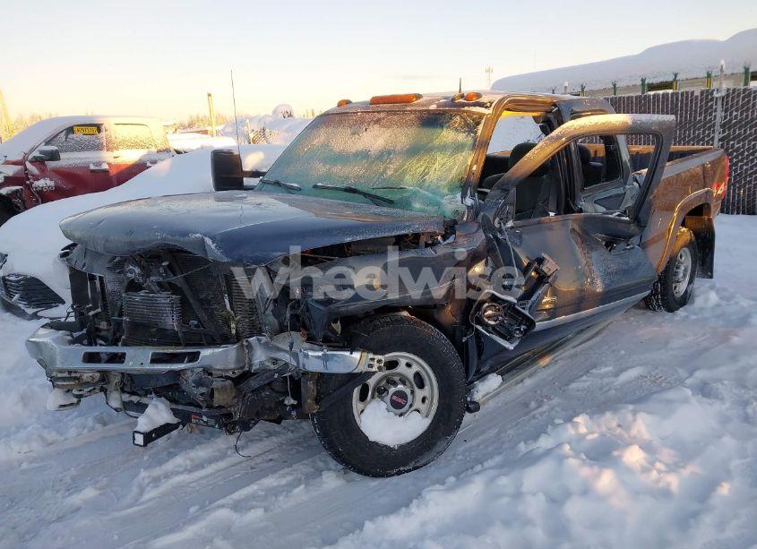 Photo 2 of 2003 Gmc Sierra 2500HD SLT (VIN 1GTHK29103E282233)