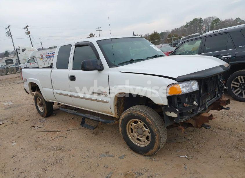 2003 Gmc Sierra 2500HD SLT (VIN 1GTHK29163E124172) main photo