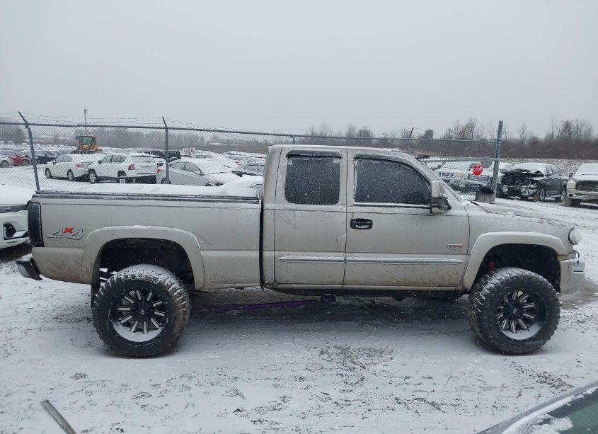 Photo 13 of 2005 Gmc Sierra 2500HD SLE (VIN 1GTHK29265E172914)