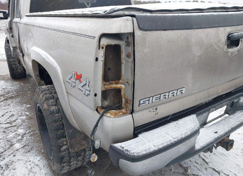 Photo 18 of 2005 Gmc Sierra 2500HD SLE (VIN 1GTHK29265E172914)