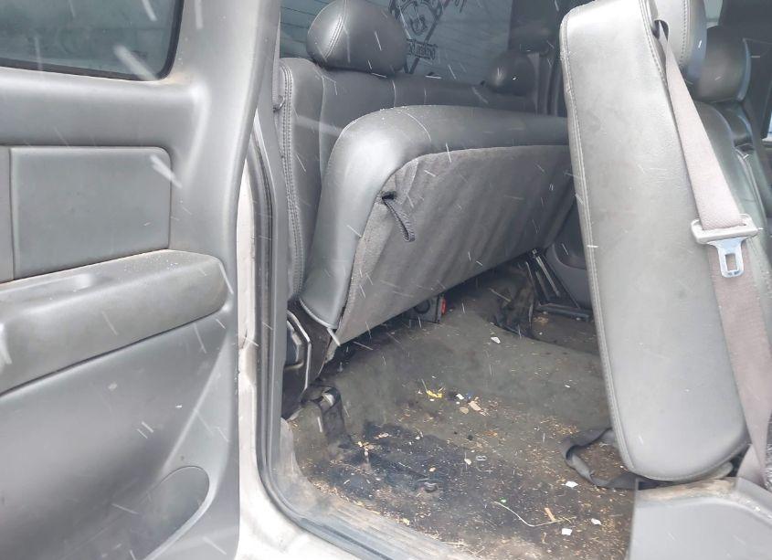 Photo 8 of 2005 Gmc Sierra 2500HD SLE (VIN 1GTHK29265E172914)