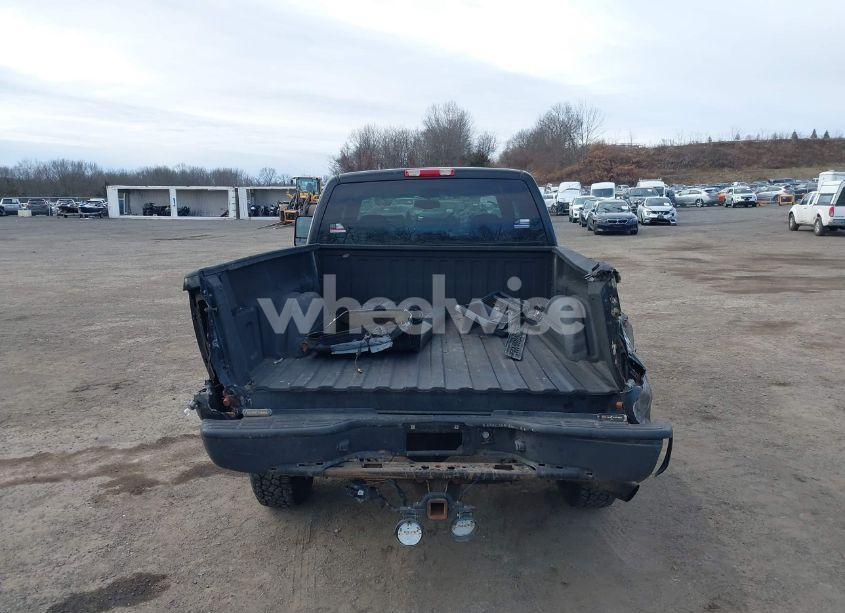 Photo 16 of 2005 Gmc Sierra 2500HD SLE (VIN 1GTHK29U55E263500)