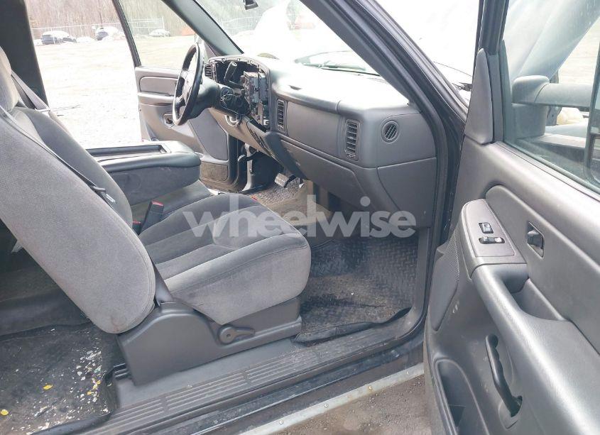 Photo 5 of 2005 Gmc Sierra 2500HD SLE (VIN 1GTHK29U55E263500)