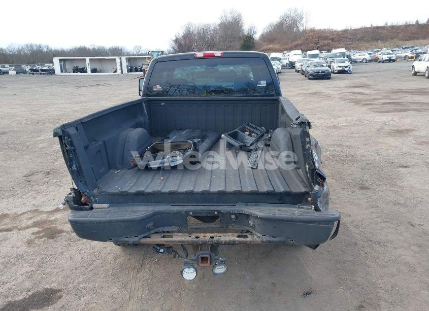 Photo 6 of 2005 Gmc Sierra 2500HD SLE (VIN 1GTHK29U55E263500)