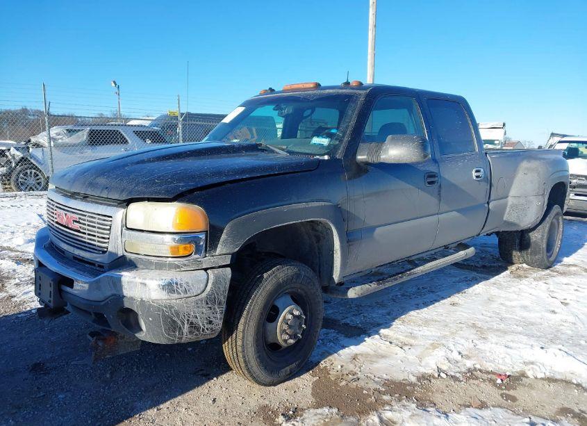 Photo 2 of 2003 Gmc Sierra 3500 SLT (VIN 1GTJK331X3F206237)