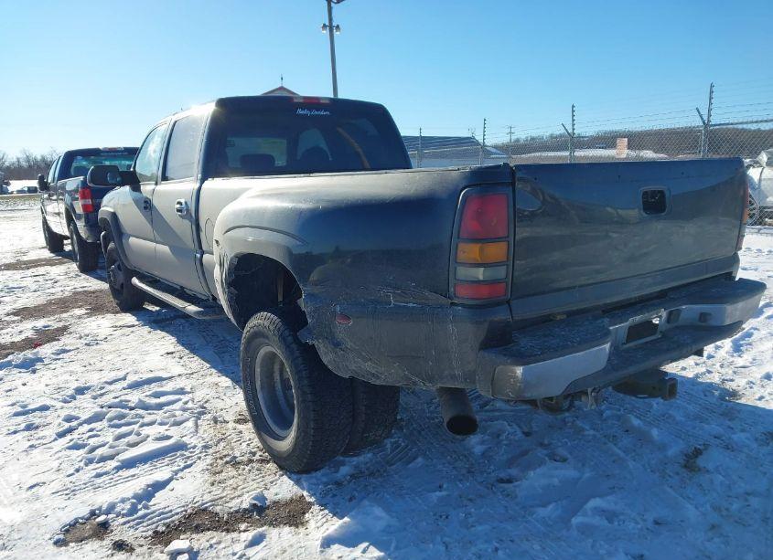 Photo 3 of 2003 Gmc Sierra 3500 SLT (VIN 1GTJK331X3F206237)