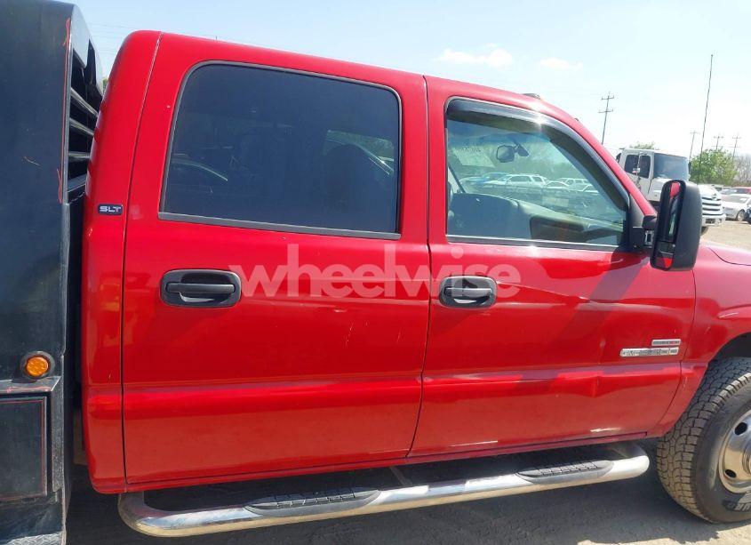 Photo 13 of 2005 Gmc Sierra 3500 SLT (VIN 1GTJK332X5F893392)