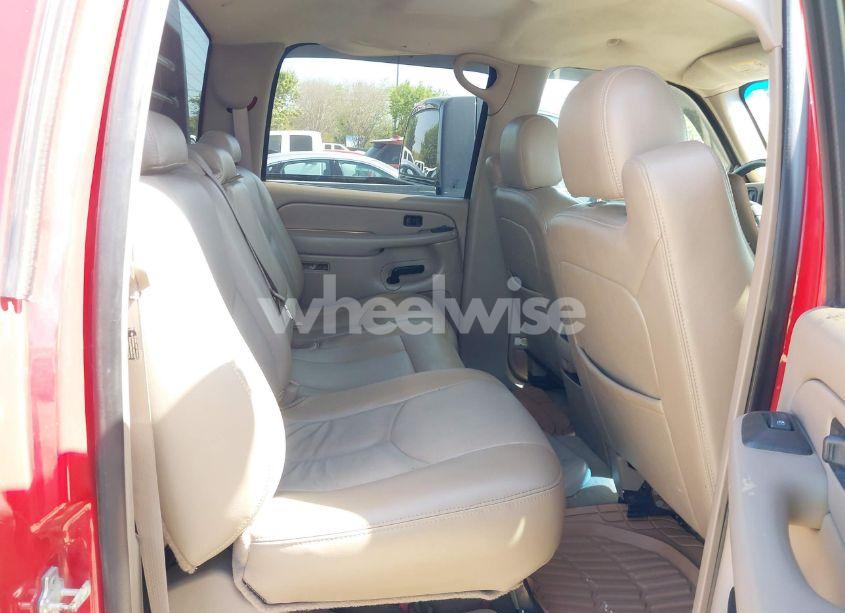 Photo 6 of 2005 Gmc Sierra 3500 SLT (VIN 1GTJK332X5F893392)