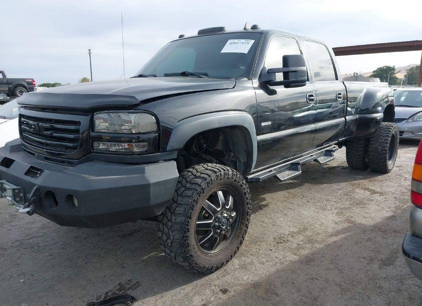 Photo 2 of 2007 Gmc Sierra 3500 CLASSIC SLT (VIN 1GTJK33D27F174478)