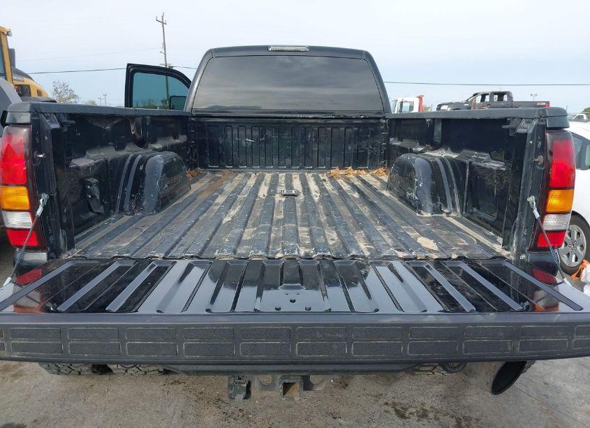 Photo 6 of 2007 Gmc Sierra 3500 CLASSIC SLT (VIN 1GTJK33D27F174478)