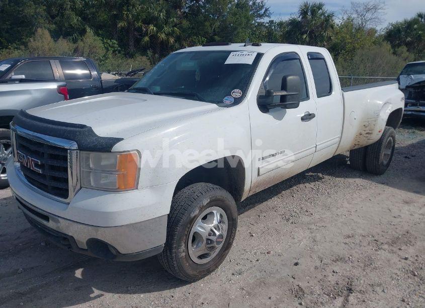 Photo 2 of 2008 Gmc Sierra 3500HD SLE1 (VIN 1GTJK39K78E136175)