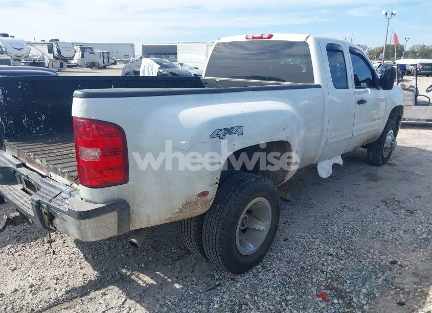 Photo 4 of 2008 Gmc Sierra 3500HD SLE1 (VIN 1GTJK39K78E136175)