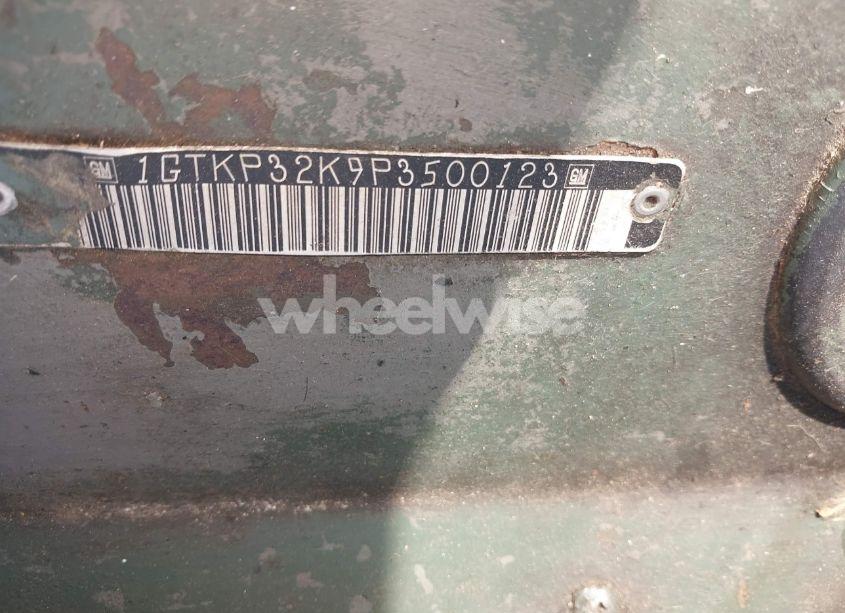 Photo 8 of 1993 Gmc Value VAN P3500 (VIN 1GTKP32K9P3500123)