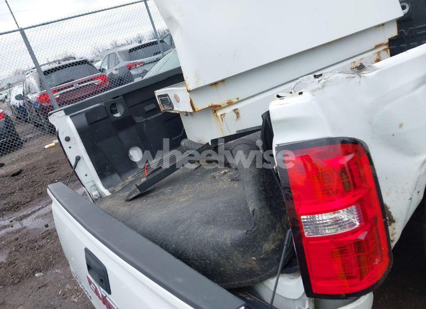 Photo 18 of 2018 Gmc Sierra 1500 (VIN 1GTN2LEC4JZ147858)