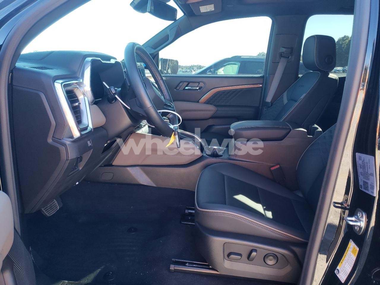 Photo 7 of 2025 GMC CANYON DENALI (VIN 1GTP2FEK0S1129195)