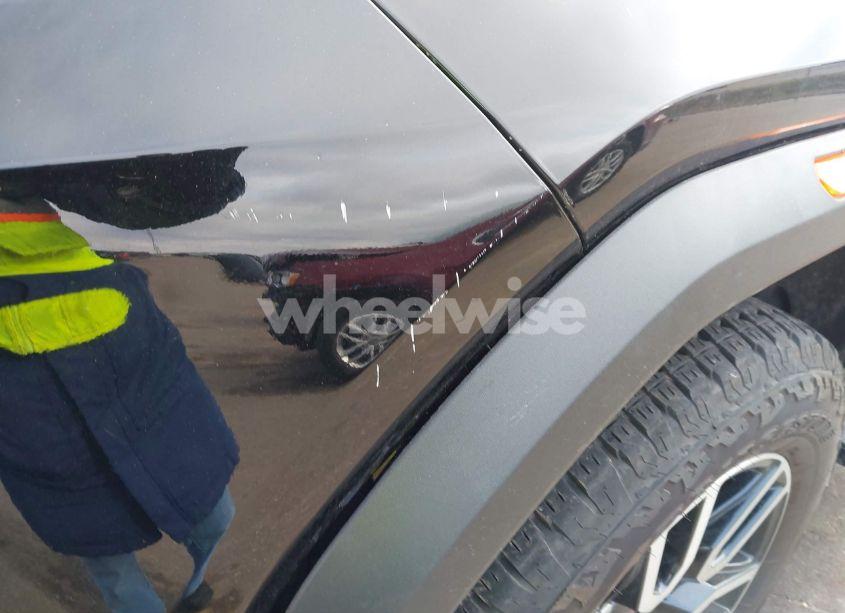 Photo 21 of 2024 Gmc Canyon 4WD AT4 (VIN 1GTP6DEK6R1115207)