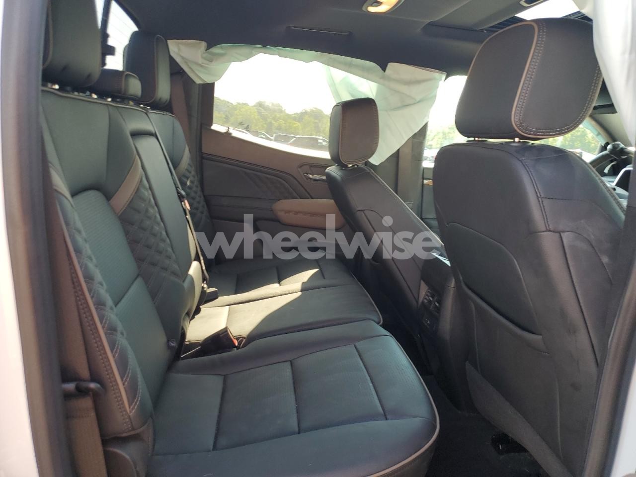 Photo 10 of 2023 GMC CANYON DENALI N/A (VIN 1GTP6FEK4P1180226)