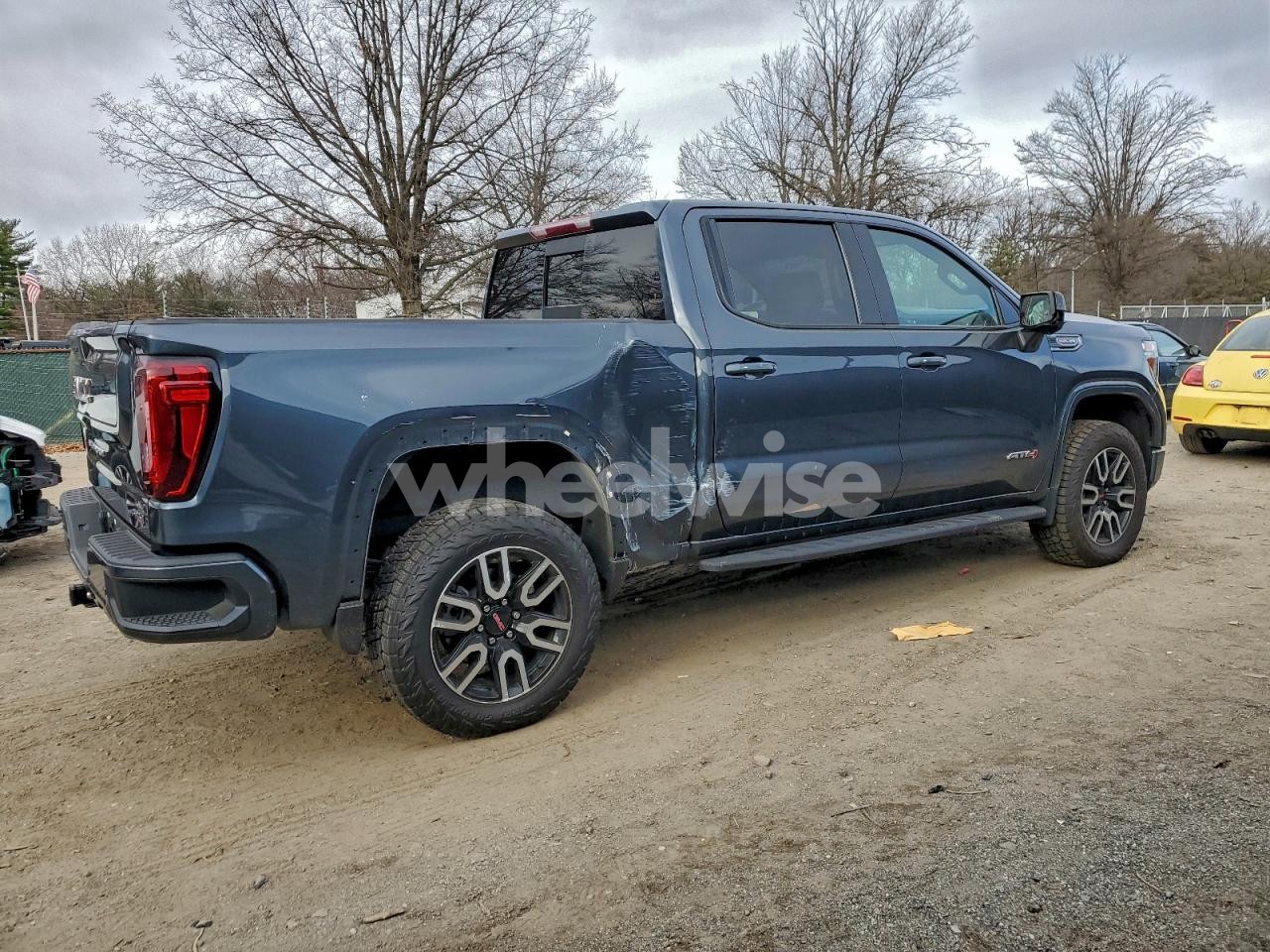 Photo 3 of 2022 GMC SIERRA LIMITED K1500 AT4 (VIN 1GTP9EEL9NZ226061)