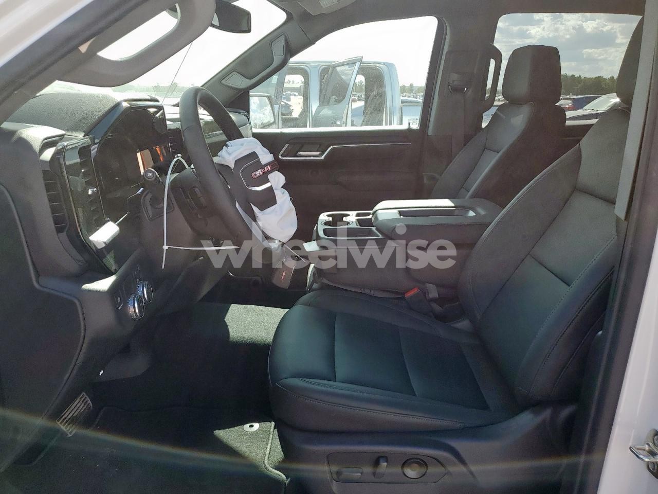 Photo 7 of 2026 GMC SIERRA C1500 SLT (VIN 1GTPHDED9TZ160601)