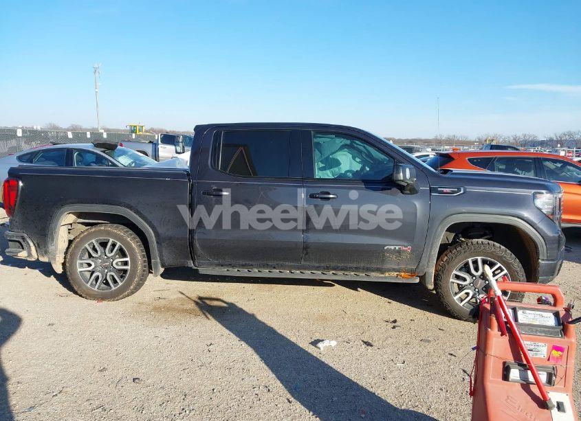 Photo 13 of 2022 Gmc Sierra 1500 (VIN 1GTPUEEL4NZ602230)