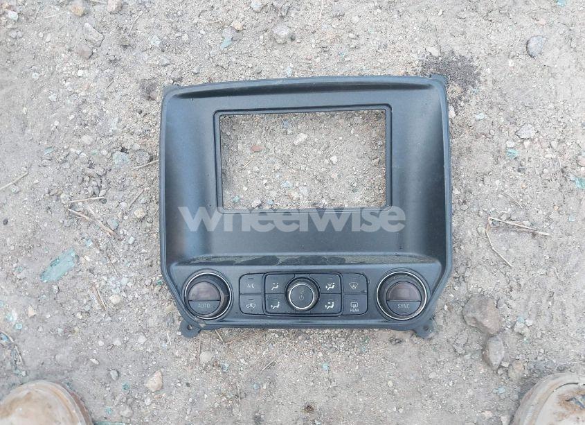 Photo 12 of 2015 Gmc Sierra 1500 (VIN 1GTR1TEH0FZ436047)