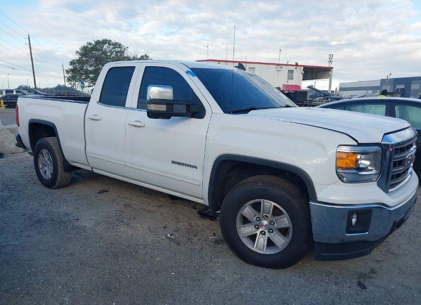 2015 Gmc Sierra 1500 SLE (VIN 1GTR1UEC3FZ177757) main photo