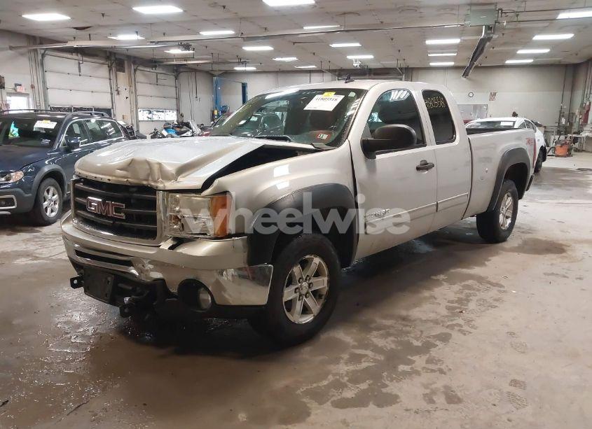 Photo 2 of 2011 Gmc Sierra 1500 SLE (VIN 1GTR2VE31BZ153857)
