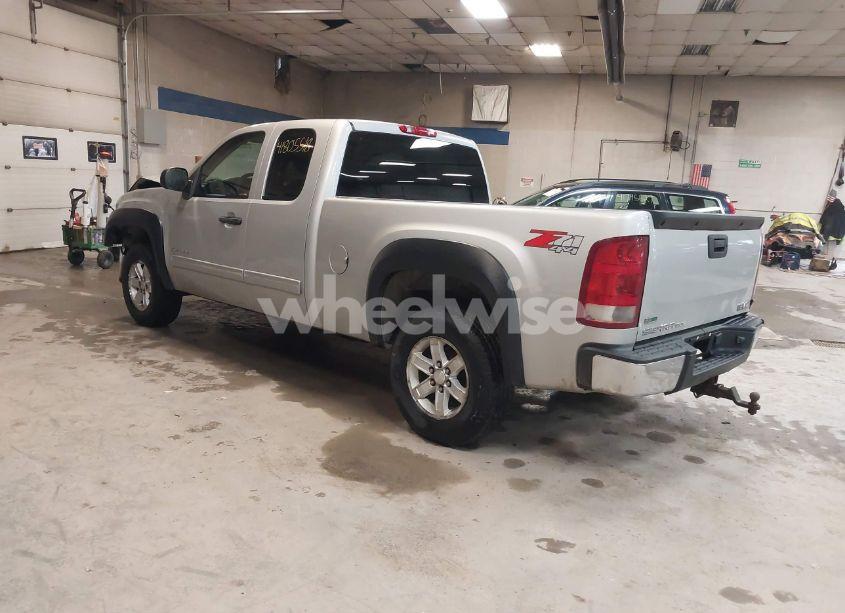 Photo 3 of 2011 Gmc Sierra 1500 SLE (VIN 1GTR2VE31BZ153857)