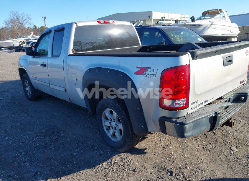 Photo 3 of 2011 Gmc Sierra 1500 SLE (VIN 1GTR2VE33BZ111979)