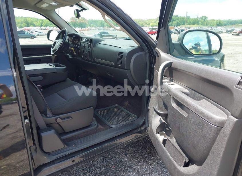 Photo 5 of 2011 Gmc Sierra 1500 SLE (VIN 1GTR2VE33BZ126921)